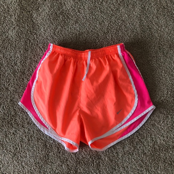 Nike tempo running shorts - Picture 1 of 2